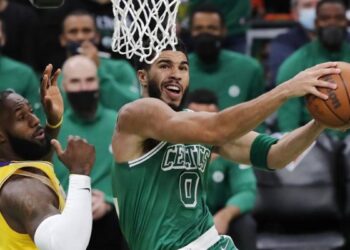 Résultats Nba : LeBron revient, mais les Celtics submergent les Lakers avec Tatum