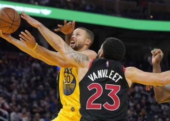 Nba, les résultats de la soirée : Warriors ok.  Taureaux pleins de sable, beaux soleils