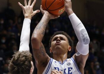 Spectacle de Banchero avec Duke.  Voici son meilleur match