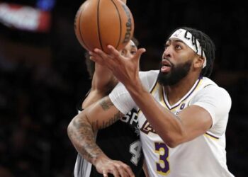 Nba, Lakers d’accord avec Davis : les Spurs battus