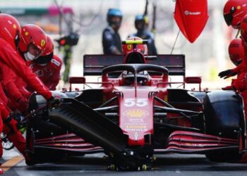 F1 GP Brésil, Ferrari et trois autres équipes sans matériel en raison du retard de transport