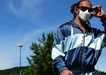 Lewis Hamilton : lutte pour le titre F1 et roi du style, voici toutes les tenues