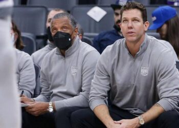 Nba, Sacramento Kings : l’entraîneur Walton limogé, Gentry sur le banc