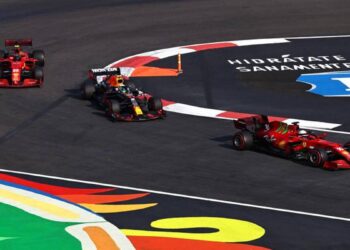 GP Mexique, Sainz et Leclerc : « S’améliorer sur le tour lancé »