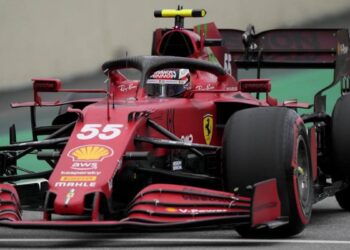 F1 GP Brésil, Charles Leclerc et Carlos Sainz après les qualifications avec Ferrari