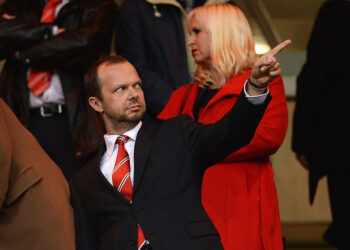 Manchester United propose à l’ancien patron de Lyon et de la Roma de prendre en charge l’intérim