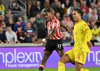 Ivan Toney sur son admiration pour Virgil van Dijk et Liverpool