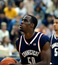 Pourquoi les postes 5 en NBA ne réussissent-ils pas leurs lancers francs ?