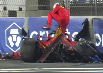 F1 GParabia : Hamilton et Bottas s’envolent pour Djeddah.  Ferrari, le grave accident de Leclerc