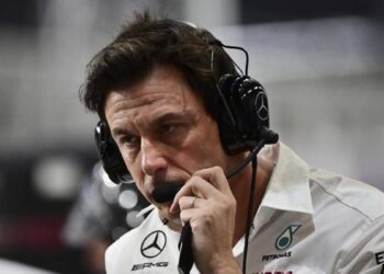 F1, demandes de Mercedes rejetées.  Mais qui plaira à la direction du doublé avec Safety Car