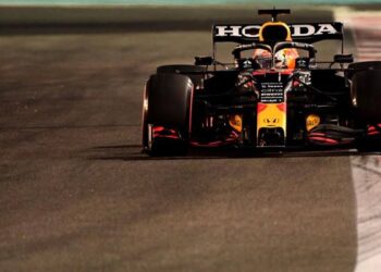 F1 Abu Dhabi, pole pour Max Verstappen, Hamilton deuxième