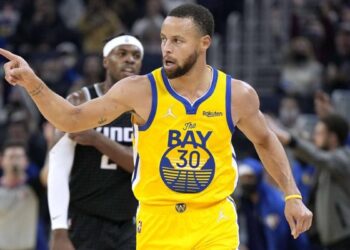 Résultats Nba: Steph Curry 30 points entraîne Golden State contre les Kings