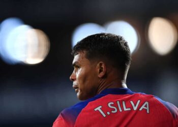 Thiago Silva de Chelsea répond à la demande de Cristiano Ronaldo de Paul Scholes