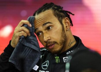 F1, Hamilton n’est pas présent à la cérémonie de fin d’année.  Vous risquez une pénalité
