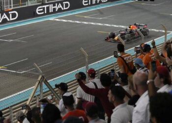F1 Abu Dhabi, Verstappen champion du monde dans le dernier tour !  Battre Hamilton dans une fin folle