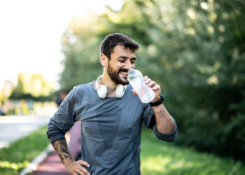 Les 11 moments de la journée pour boire un verre d’eau