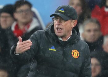 Charlie Savage et Zidane Iqbal réagissent aux débuts de Manchester United –