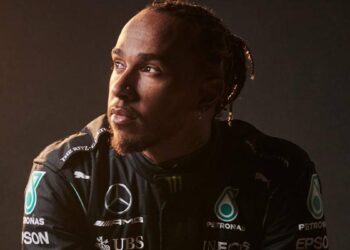 F1, Mercedes à Hamilton : « Dans l’adversité, certains abandonnent, d’autres battent des records »