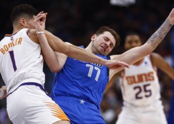 Résultats Nba : Stellar Suns avec Paul et Booker, Doncic ne sauve pas Denver