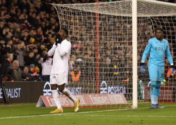 « Ne portez plus jamais le maillot »: le trio de stars d’Arsenal a été qualifié de « pas assez bon » après la sortie de choc de la FA Cup