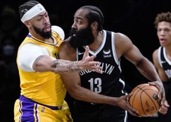 Nba, Davis réveille les Lakers, mais des doutes subsistent