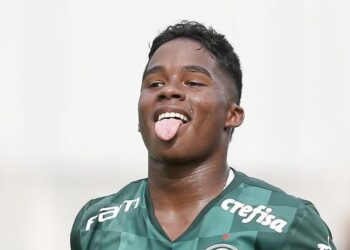 Liverpool traque le prodige adolescent de Sousa, dit Nicola