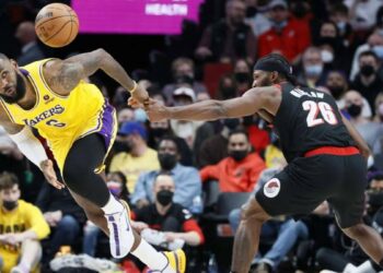 Nba : les Lakers font naufrage à Portland.  Chicago redémarre, Toronto vole désormais