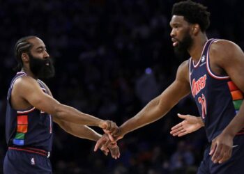 Nba, James Harden a pris Philadelphie.  Embiid : « Nous sommes indéfendables »
