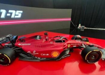 F1, photo de la nouvelle Ferrari 2022 F1 75 : Leclerc et Sainz émerveillés