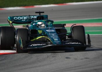 parce que les voitures tournent droit