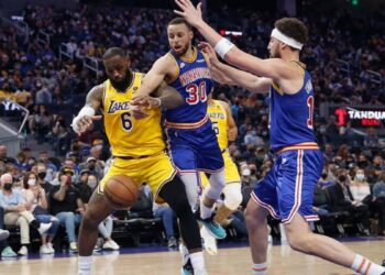 Résultats Nba, LeBron dépasse Abdul-Jabbar, mais les Warriors plient les Lakers