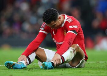 Le défenseur revient alors que l’équipe de Man United se réunit avant Southampton