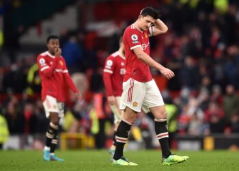 Une photo des tentatives de Man United de battre le piège du hors-jeu devient virale après Southampton