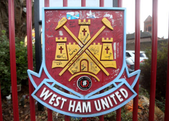 Le sponsor de West Ham va « évaluer sa relation avec le club » après le départ de Kurt Zouma contre Watford