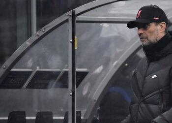 Klopp partage une mise à jour inquiétante sur les blessures après que la star de Liverpool a été expulsée lors du choc de l’Inter Milan: « Quelque chose autour du ligament de la cheville »