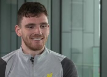 Robertson en course avec Alexander-Arnold pour un record de passes décisives en PL