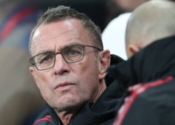 Club dans le chaos au milieu de la recherche de cadres