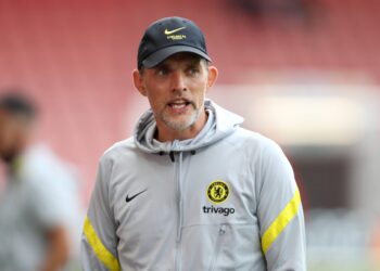Le patron de Chelsea, Thomas Tuchel, souffle sur le couvercle après la question de guerre de Roman Abramovich