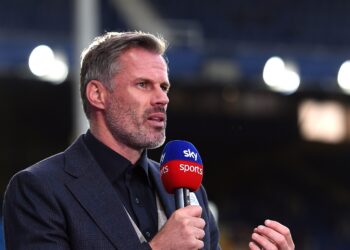 L’ex-Red pèse sur la décision de jouer la demi-finale de la FA Cup à Wembley