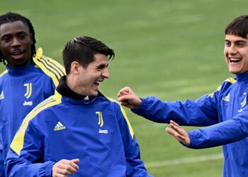 Liverpool a remis l’ouverture du transfert gratuit de la superstar de Serie A alors que Romano confirme l’arrêt du contrat