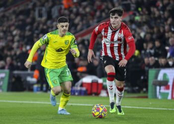 Tottenham prêt à utiliser le duo anglais en été pour Tino Livramento