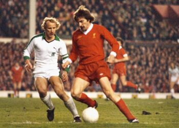 Hommage à cinq joueurs irlandais qui ont joué pour Liverpool