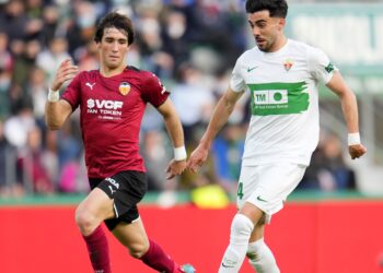 Le dépisteur de Liverpool impressionné par Vazquez et Mosquera lors d’un match nul