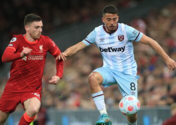 « Je suis sûr » – Robertson fait son entrée à Man City avant le derby de Manchester