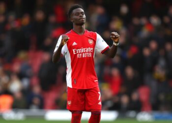 Liens entre Liverpool et Saka abordés par Hunter