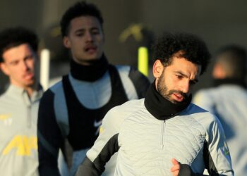 Des rumeurs émergent en ligne sur un nouveau contrat avec Salah alors que la star de Liverpool envisage de prolonger son séjour