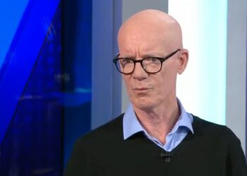 L’ancien arbitre du PL se prononce sur les demandes de carton rouge pour la star de Liverpool