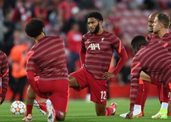 « Plus de la moitié de la ligue » est après la star de Liverpool âgée de 24 ans