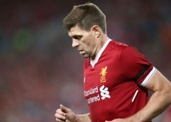 Steven Gerrard revient à Anfield pour jouer pour Liverpool