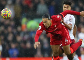 Watkins nomme l’homme de Liverpool comme le meilleur qu’il ait affronté cette saison